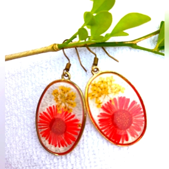 Pressed Dried Flower Drop Earrings in Clear Resin Red and Yellow Flowers - Picture 1 of 7